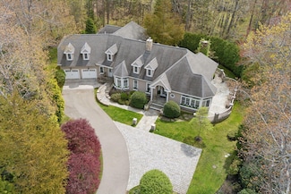 11 Clubhouse Dr, Kennebunk, ME 04043