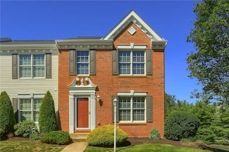 22 Castle View Dr, Mc Kees Rocks, PA 15136