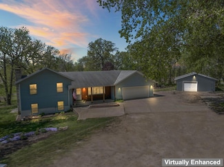 1530 250th Ct E, Faribault, MN 55021