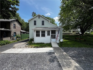 84 Grant Ave, Auburn, NY 13021