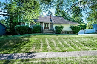 30 Jonathan Dr, Edison, NJ 08820