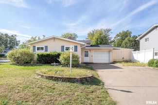 405 Westerfield Rd, Davenport, IA 52806