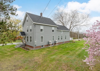819 Brunswick Ave, Gardiner, ME 04345
