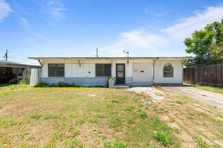 925 Hazel Dr, Corpus Christi, TX 78412