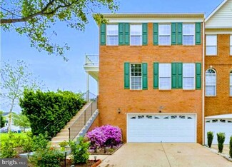 25488 Crossfield Dr, Chantilly, VA 20152