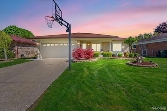 13511 Brougham Dr, Sterling Heights, MI 48312