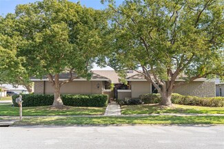 10077 Linden Place Dr, Seminole, FL 33776