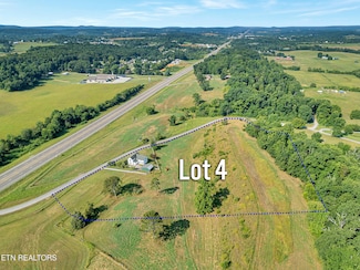 122 Binfield Rd, Maryville, TN 37801