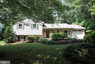 418 Canterbury Dr, State College, PA 16803