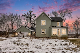 9608 100th St SE, Alto, MI 49302