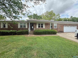 186 Brady Dr, Hazel Green, AL 35750