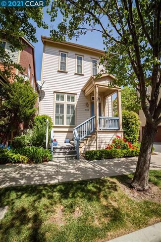 2165 Lewis St, Hercules, CA 94547