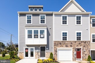 38 Colchester Ct, Bunker Hill, WV 25413