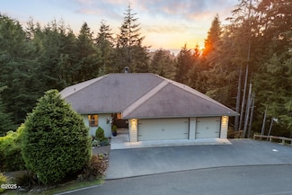 443 N Siletz View Ln, Gleneden Beach, OR 97388