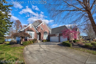 13275 Harborview Dr Unit 43, Linden, MI 48451