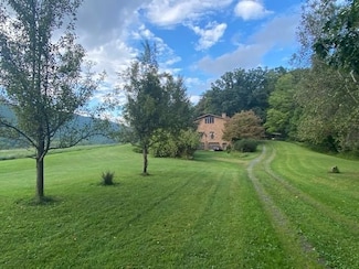 8618 Black Valley Rd, Everett, PA 15537