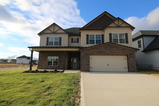 590 Summerfield Dr, Clarksville, TN 37042