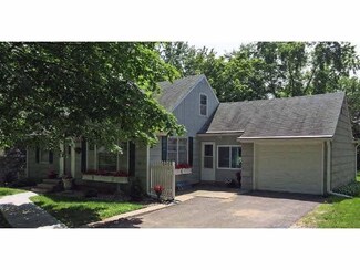 1841 Alta Vista Dr, Saint Paul, MN 55113