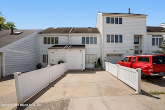 141 Hampton Green, Staten Island, NY 10312