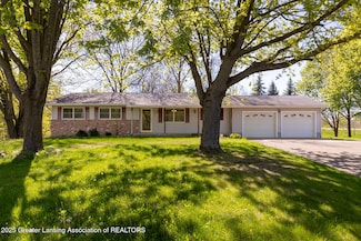 1508 S Canal Rd, Lansing, MI 48917