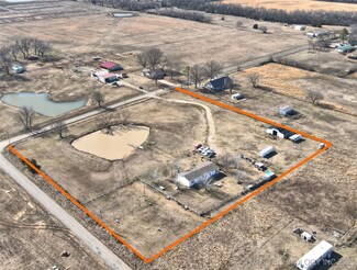 907 E Duncan Rd, Haskell, OK 74436