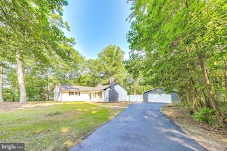 9492 Super St, Waldorf, MD 20603