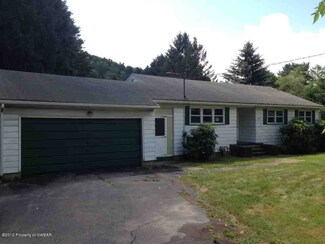296 Overbrook Ave, Dallas, PA 18612