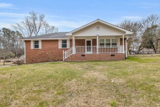 256 Hiawatha Cir, Chickamauga, GA 30707