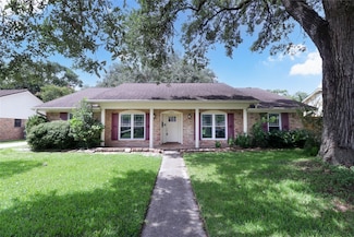 8302 Burning Hills Dr, Houston, TX 77071
