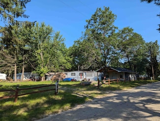 2103 Maple St, Friendship, WI 53934