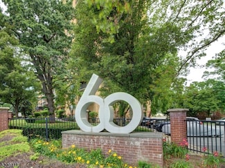 60 Parkway Dr E Unit 11C, East Orange, NJ 07017