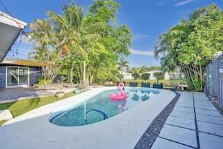 2700 SW 18th St, Fort Lauderdale, FL 33312