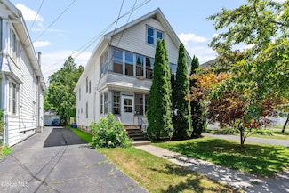 60 Pinewood Ave, Albany, NY 12208