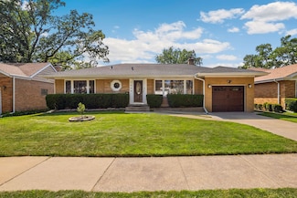 7444 Kildare Ave, Skokie, IL 60076