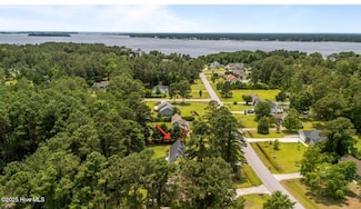123 Silver Creek Dr, Swansboro, NC 28584