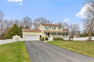 7 Briar Hill Dr, Cranston, RI 02921