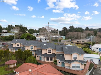 250 SE Coast Guard Dr Unit 2, Depoe Bay, OR 97341