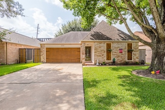 11727 Brook Meadows Ln, Stafford, TX 77477