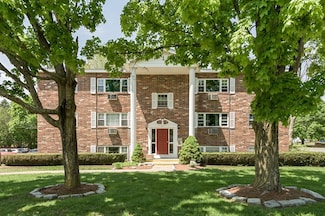 35 Berlin St Unit 217, Clinton, MA 01510