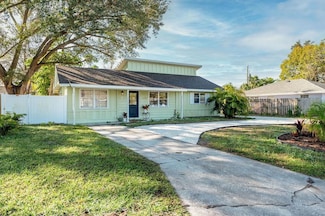 2676 Martin St, Sarasota, FL 34237