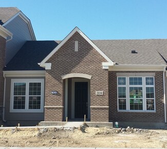 2682 Avondale Cir Unit 4482, Naperville, IL 60564