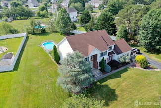 5 Samantha Dr, Monroe Township, NJ 08831