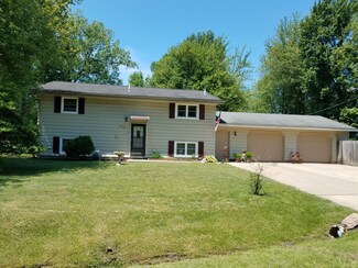 854 Lafayette Dr, Benton Harbor, MI 49022
