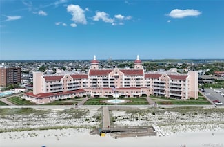 2 Richmond Rd Unit 4V, Lido Beach, NY 11561