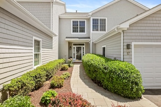 17 Country Club Ln, Pleasantville, NY 10570