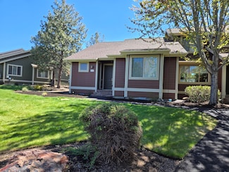 1379 Highland View Loop, Redmond, OR 97756