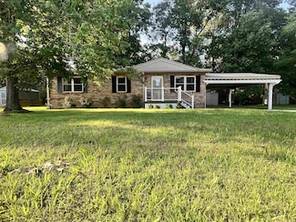 1608 Valleywood Dr, Paris, TN 38242