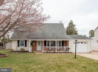 4122 Point Hollow Ln, Fairfax, VA 22033