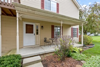 254 Village Creek Dr Unit 6C, Lake In the Hills, IL 60156