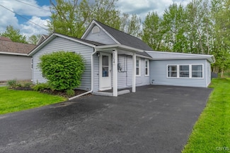 6054 Muskrat Bay Rd, Brewerton, NY 13029
